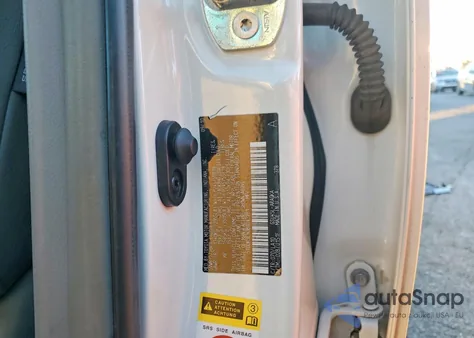 2011 Toyota Highlander Limited z USA, uszkodzony, nr VIN 5TDDK3EH0BS043281